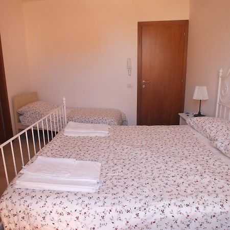 Bed and Breakfast Il Torrione Єзі Екстер'єр фото