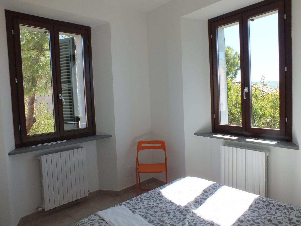 Bed and Breakfast Il Torrione Єзі Екстер'єр фото